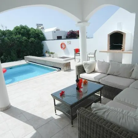 Playa Blanca Sleeps 7 With Pool Villa Playa Blanca (Lanzarote)