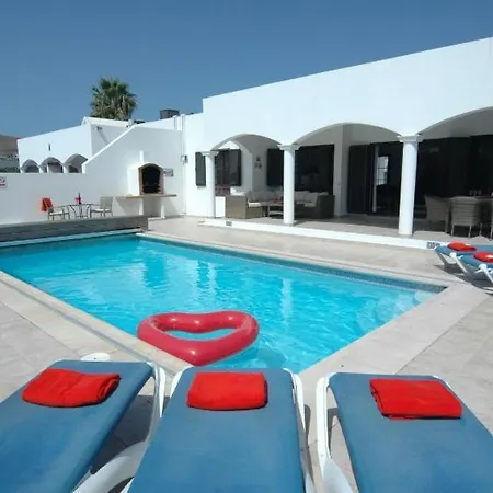 Playa Blanca Sleeps 7 With Pool * Playa Blanca (Lanzarote)