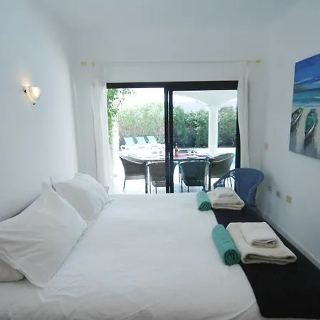 Playa Blanca Sleeps 7 With Pool