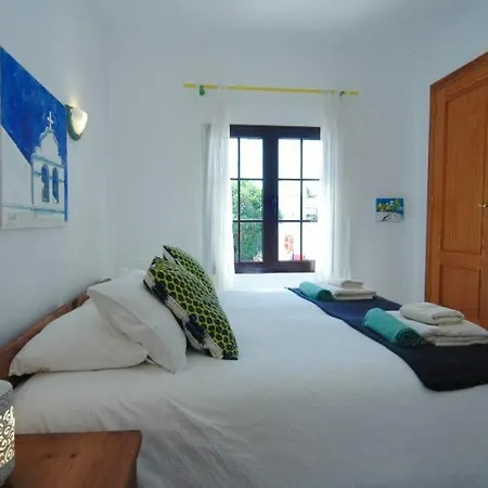 Playa Blanca Sleeps 7 With Pool Villa